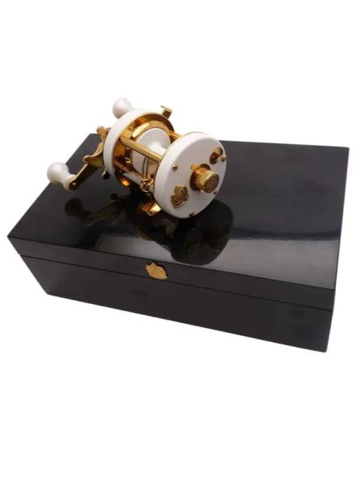 ABU Ambassadeur 6500 CDL Cerakote & Gold Limited Edition 2025 - Billede 5