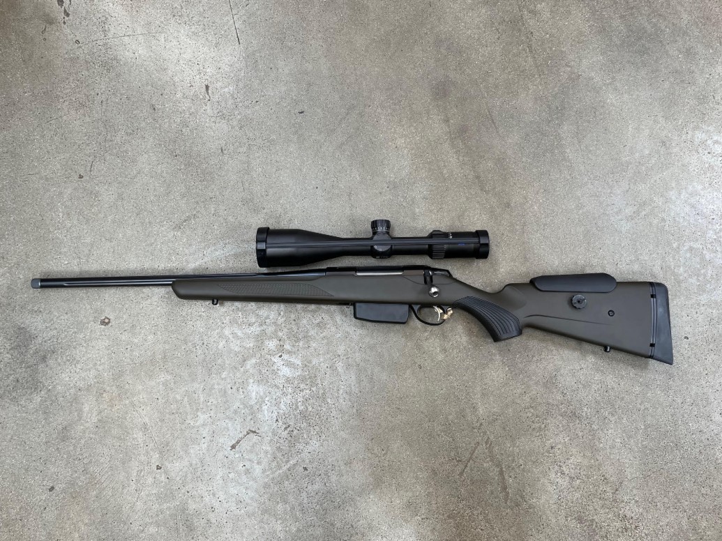 Tikka T3X Lite Roughtech Grøn, 308w, Flutet LH (venstre) 308win m. Zeiss V4 3-12x56 ASV